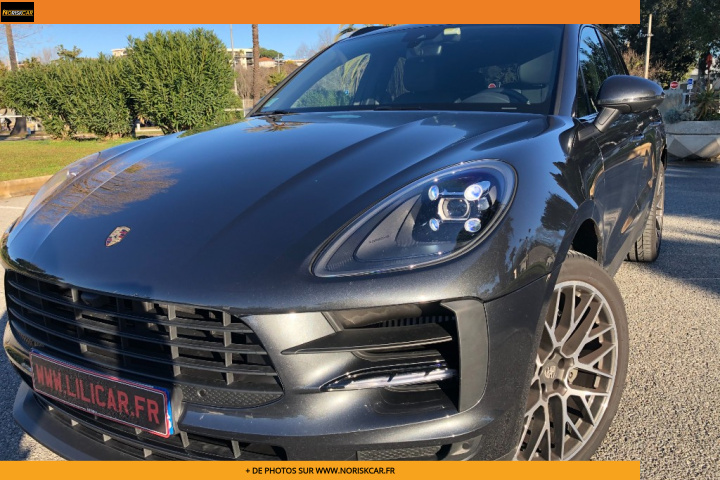 PORSCHE MACAN
